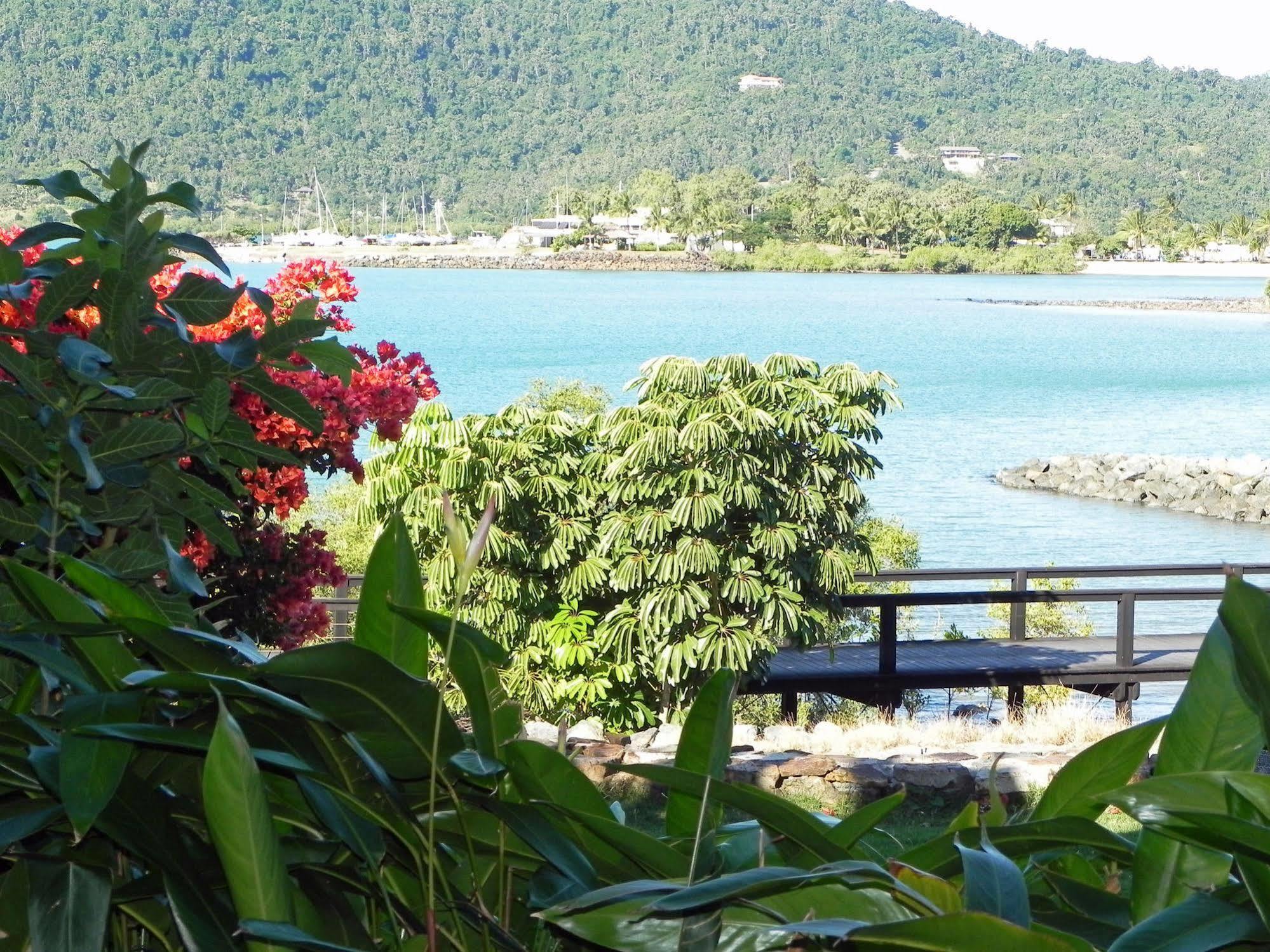 Airlie Waterfront Bed & Breakfast Airlie Beach Exterior photo